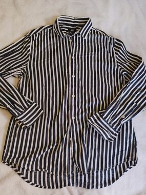 H&M Black White Vertical Stripe Button Down Shirt Slim Fit Classic
